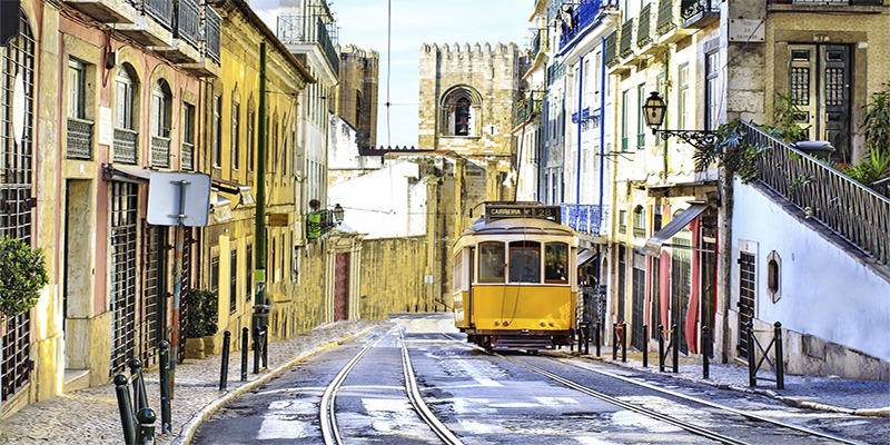 Fitch maintient la note du Portugal à « A » et relève la perspective de stable à positive en prévision d'une nouvelle réduction du ratio dette/PIB.